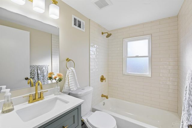 3307 Glenmont Lane, Green Twp, OH 45248