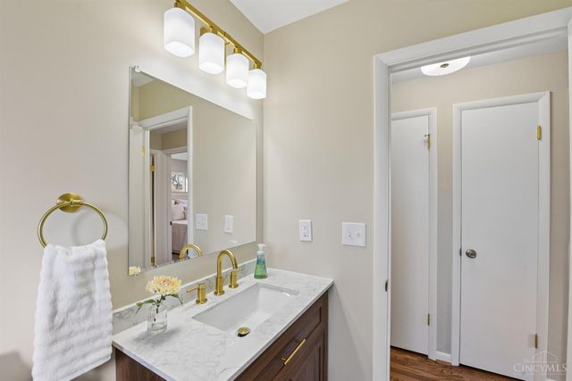 3307 Glenmont Lane, Green Twp, OH 45248