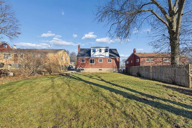 3307 Glenmont Lane, Green Twp, OH 45248