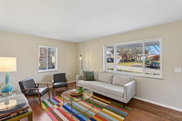 3307 Glenmont Lane, Green Twp, OH 45248