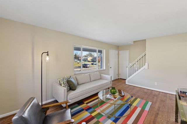 3307 Glenmont Lane, Green Twp, OH 45248