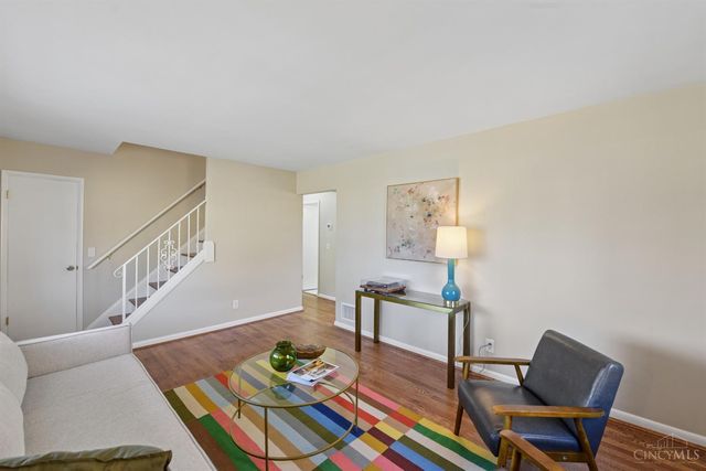 3307 Glenmont Lane, Green Twp, OH 45248