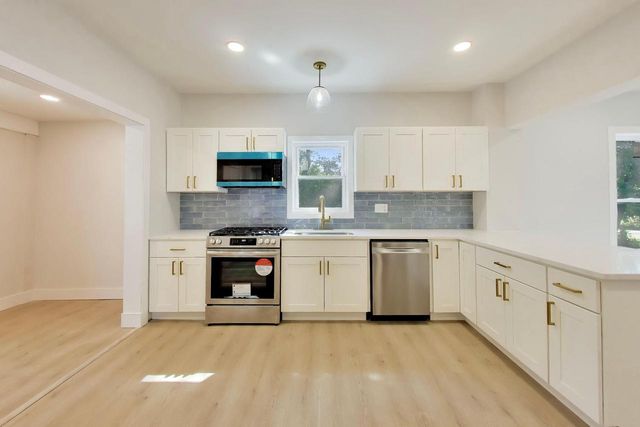 523 High STREET, Delavan, WI 53115