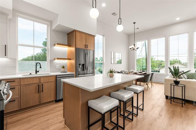 6619 Avenue Q B, Houston, TX 77011