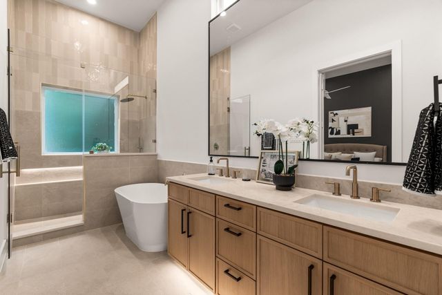 6619 Avenue Q B, Houston, TX 77011