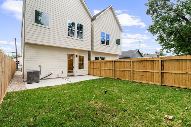 6619 Avenue Q B, Houston, TX 77011