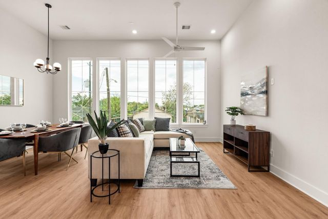 6619 Avenue Q B, Houston, TX 77011