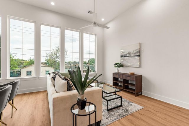 6619 Avenue Q B, Houston, TX 77011