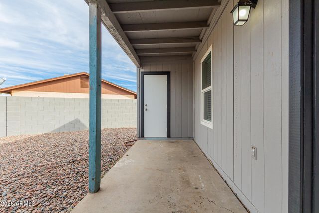 4530 E CAMINO Circle 1, Mesa, AZ 85205