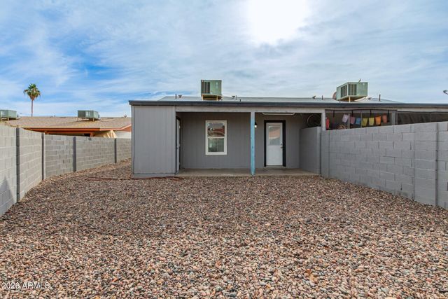 4530 E CAMINO Circle 1, Mesa, AZ 85205