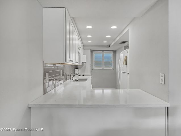 170 Paradise Boulevard 17014, Indialantic, FL 32903