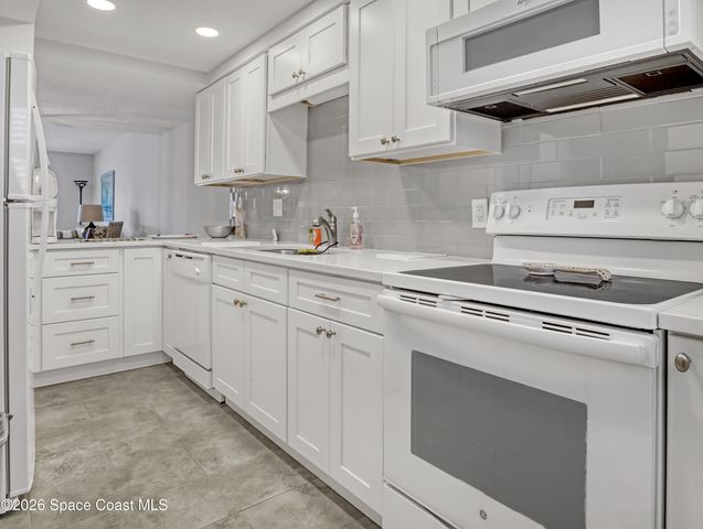 170 Paradise Boulevard 17014, Indialantic, FL 32903
