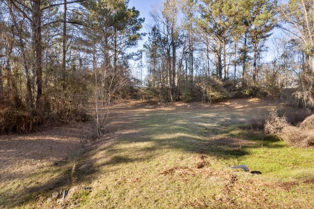 144 Corinth Rd., Petal, MS 39465