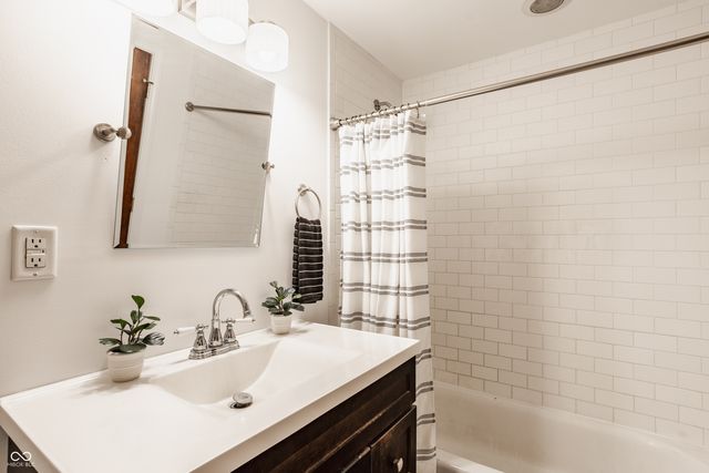 1028 N Delaware Street, Indianapolis, IN 46202