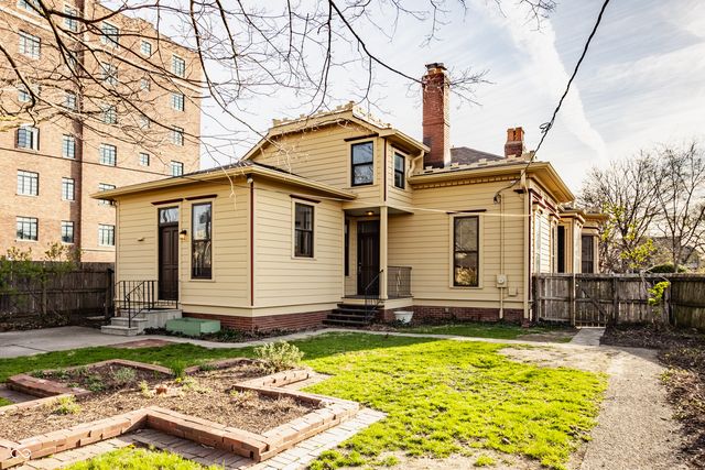 1028 N Delaware Street, Indianapolis, IN 46202