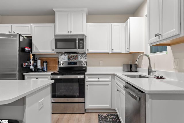 913 Leyburn Lane, Greenville, SC 29617