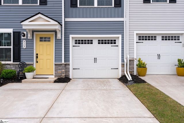 913 Leyburn Lane, Greenville, SC 29617