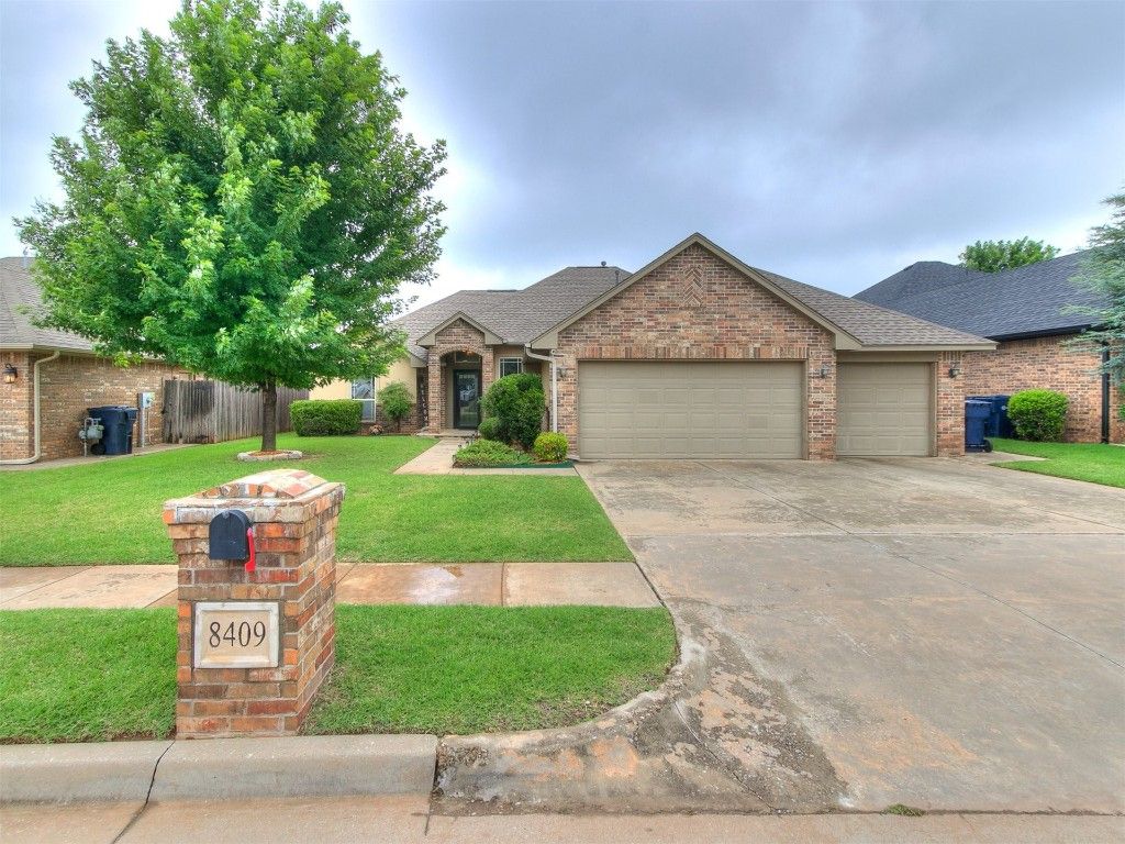 8409 Heather Glen Drive, Yukon, OK 73099