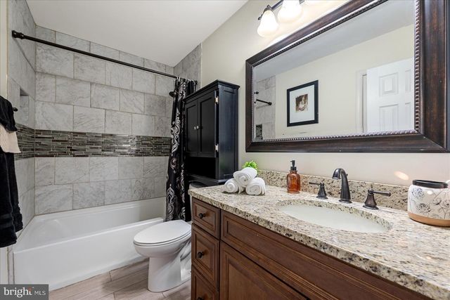 28 BASALT DR, Fredericksburg, VA 22406