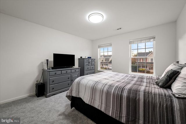 28 BASALT DR, Fredericksburg, VA 22406