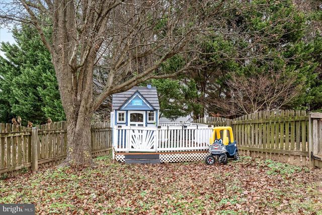 28 BASALT DR, Fredericksburg, VA 22406