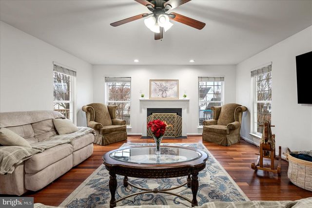 28 BASALT DR, Fredericksburg, VA 22406