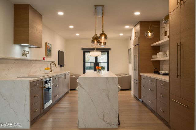 2737 E ARIZONA BILTMORE Circle 3, Phoenix, AZ 85016