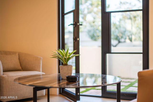 2737 E ARIZONA BILTMORE Circle 3, Phoenix, AZ 85016