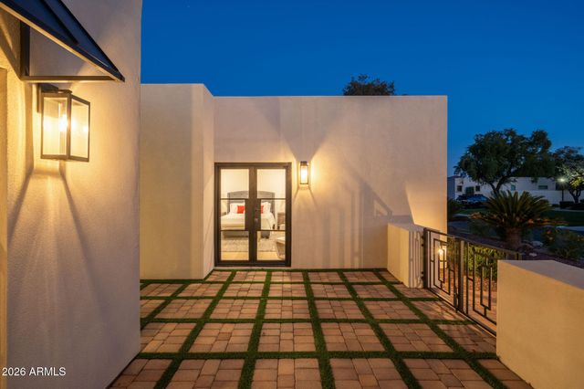 2737 E ARIZONA BILTMORE Circle 3, Phoenix, AZ 85016