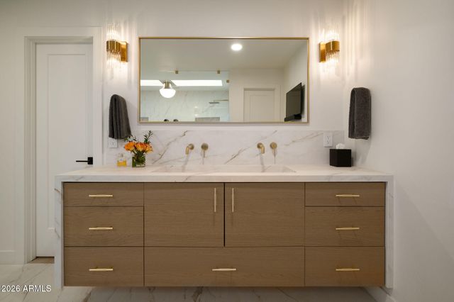 2737 E ARIZONA BILTMORE Circle 3, Phoenix, AZ 85016