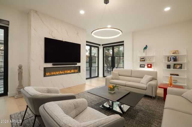 2737 E ARIZONA BILTMORE Circle 3, Phoenix, AZ 85016