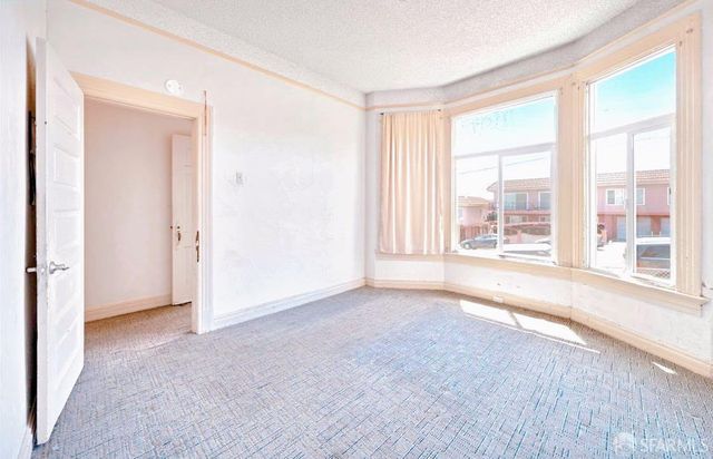 322 Commercial Avenue, South San Francisco, CA 94080