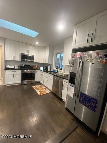 291 Lawrence Avenue, Oakhurst, NJ 07755