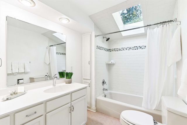 420 Lexington Ave, Iowa City, IA 52246