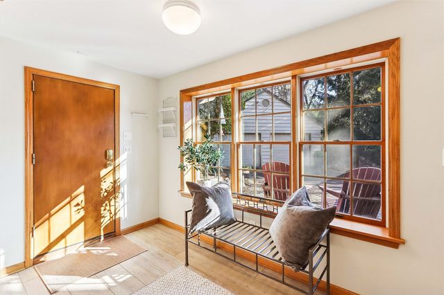 420 Lexington Ave, Iowa City, IA 52246