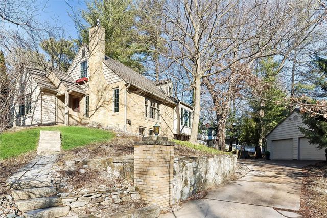 420 Lexington Ave, Iowa City, IA 52246