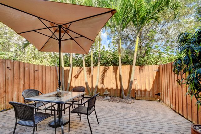 10342 Wellington Parc Drive, Wellington, FL 33449