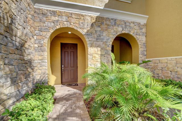 10342 Wellington Parc Drive, Wellington, FL 33449
