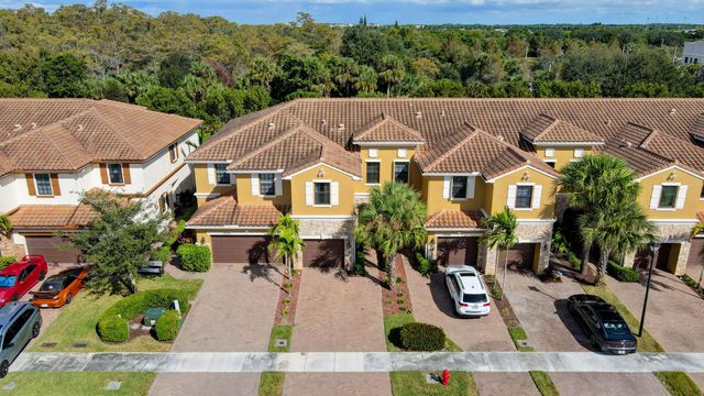 10342 Wellington Parc Drive, Wellington, FL 33449
