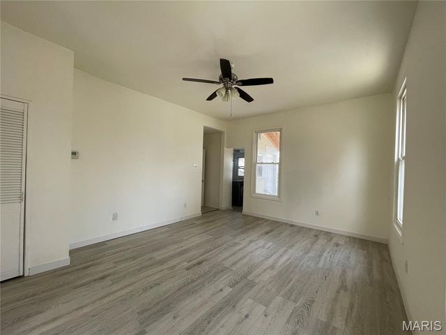 7349 Elm Avenue, St Louis, MO 63143