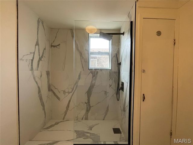 7349 Elm Avenue, St Louis, MO 63143