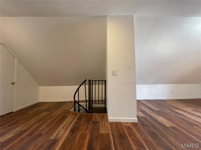 7349 Elm Avenue, St Louis, MO 63143