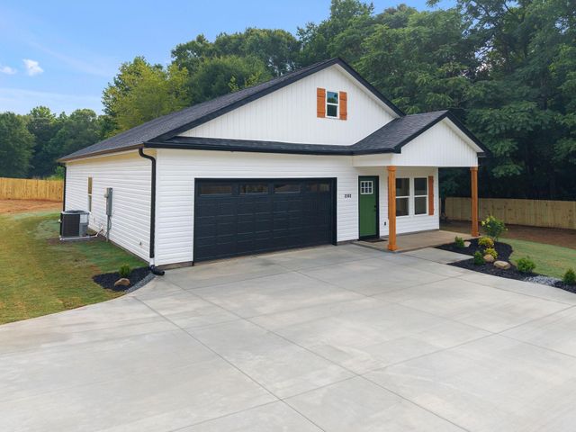2302 Old Spartanburg Highway, Woodruff, SC 29388