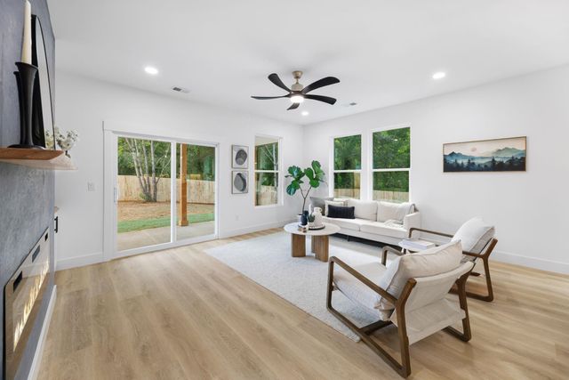 2302 Old Spartanburg Highway, Woodruff, SC 29388