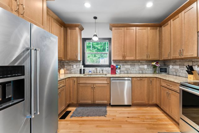 9500 McFarlin Rd, Bon Aqua, TN 37025