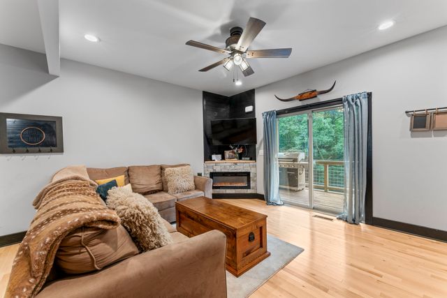 9500 McFarlin Rd, Bon Aqua, TN 37025