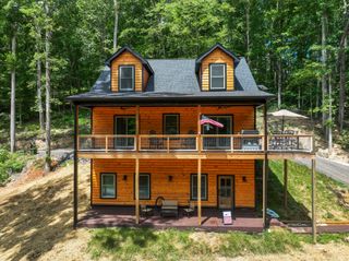 9500 McFarlin Rd, Bon Aqua, TN 37025