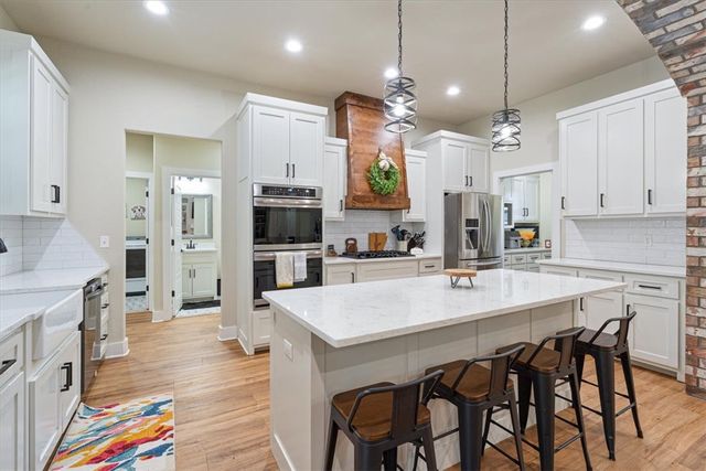 13846 Bob White Circle, Fayetteville, AR 72704