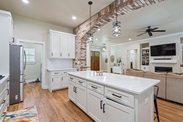 13846 Bob White Circle, Fayetteville, AR 72704