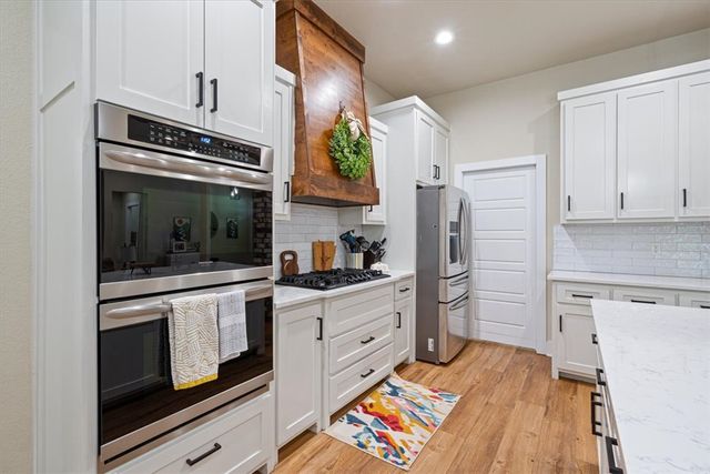 13846 Bob White Circle, Fayetteville, AR 72704